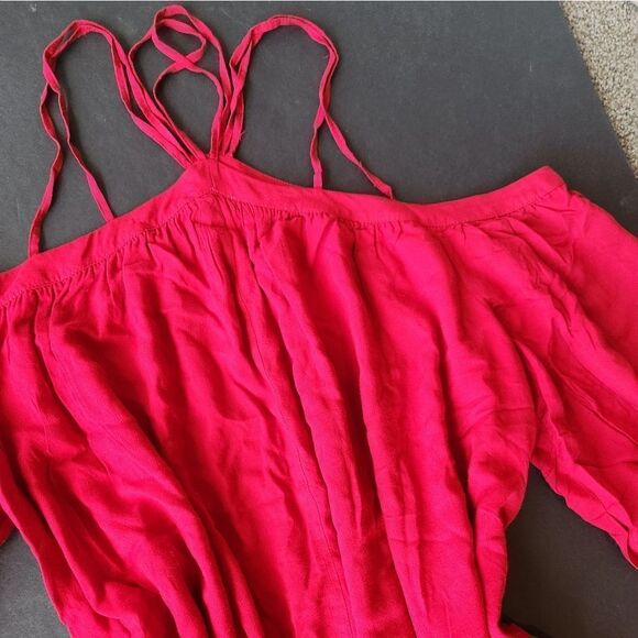 Tobi Red Cold Shoulder Flowy Blouse - Picture 6 of 9